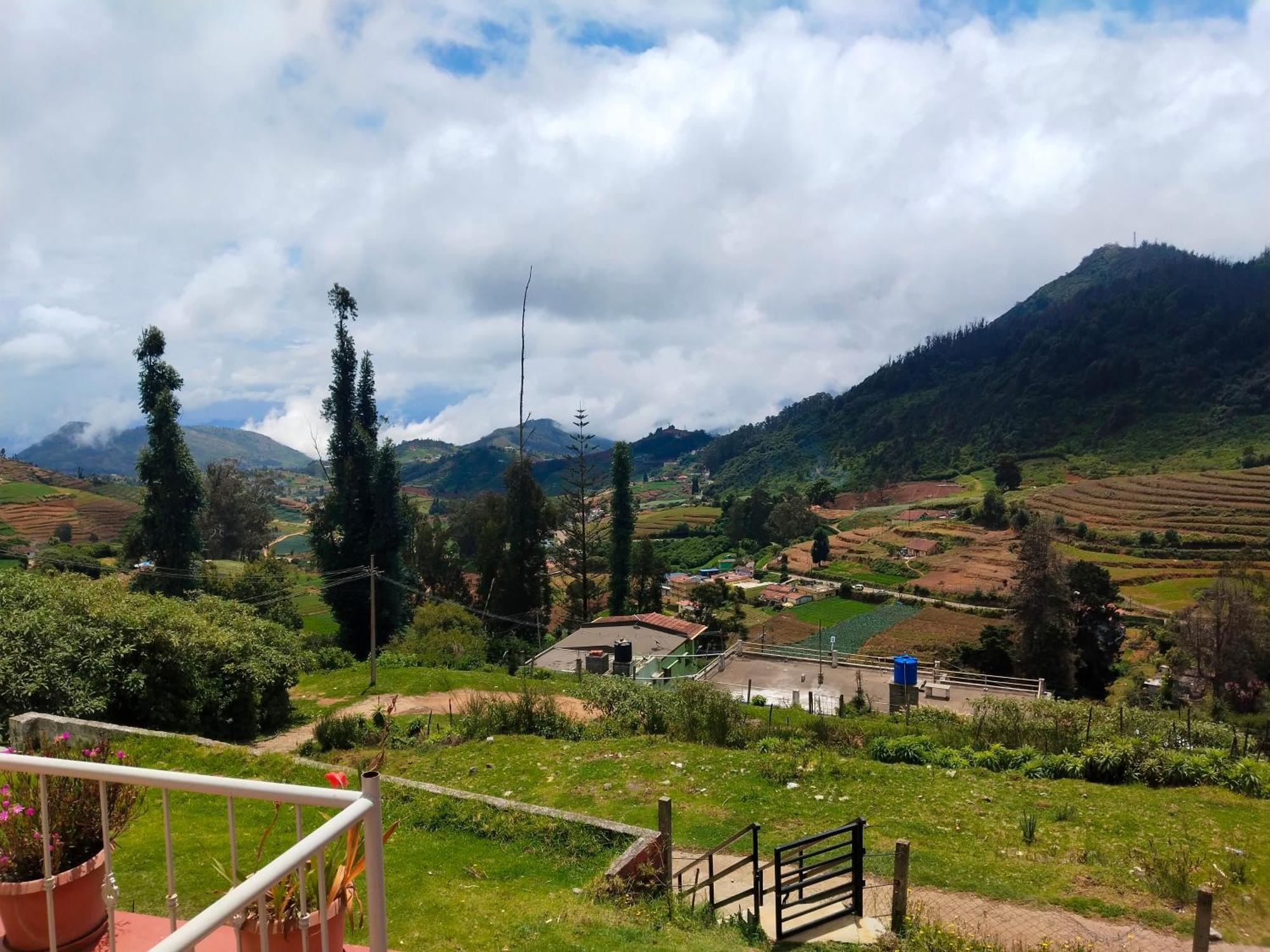 Appartamento Bs Dreamz Ooty Esterno foto