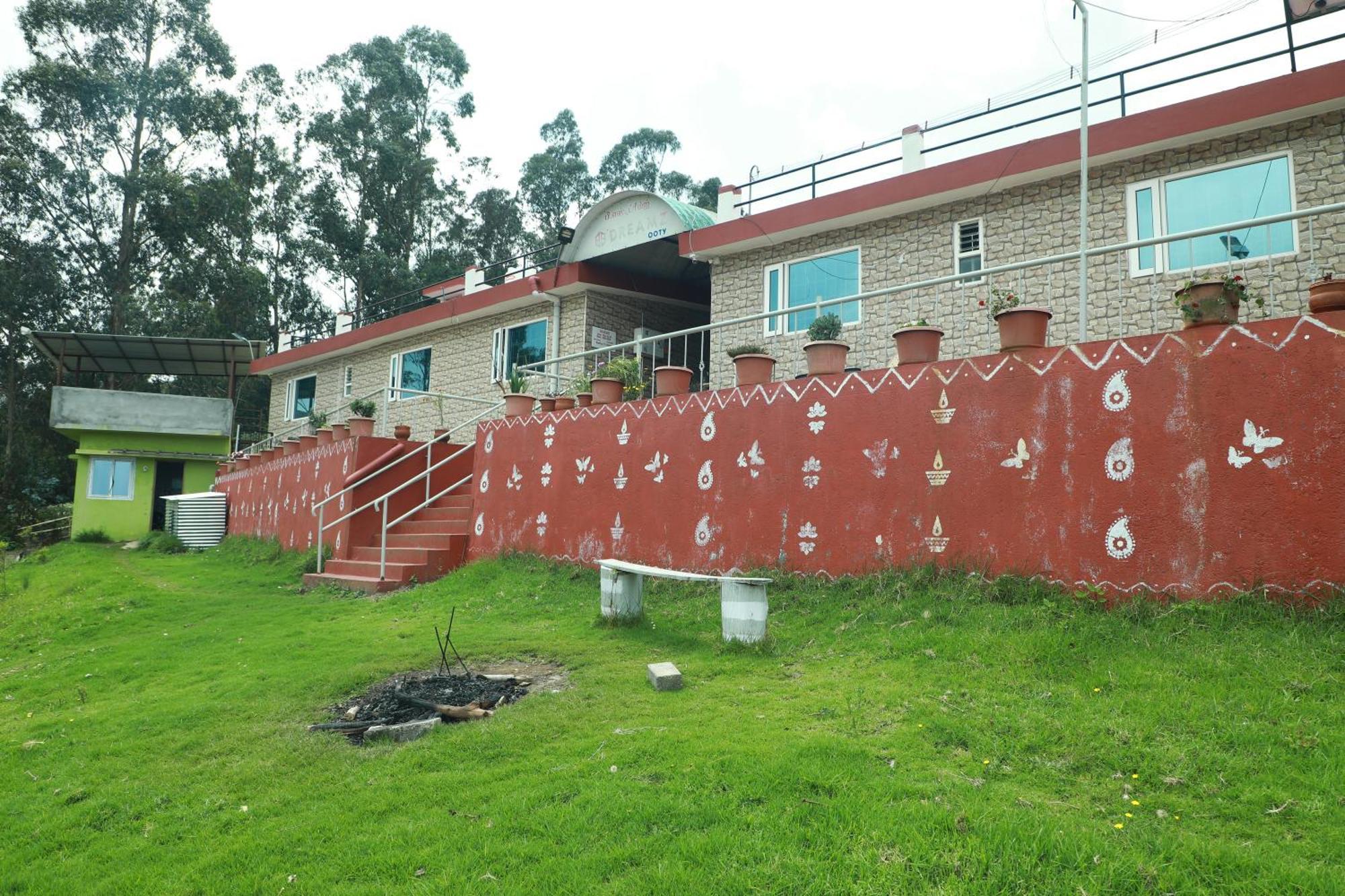Appartamento Bs Dreamz Ooty Esterno foto